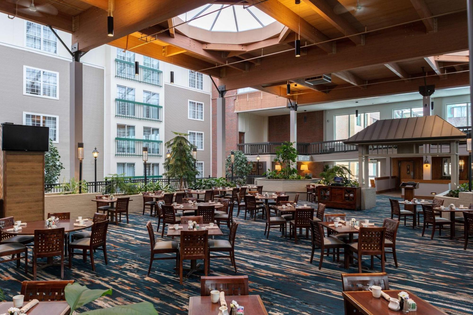 Doubletree By Hilton Hotel Burlington Vermont Esterno foto